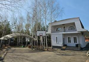 Дом 521м², 3-этажный, участок 97 сот.  