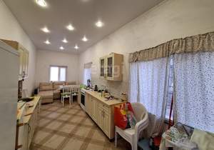 Дом 80м&sup2;, 2-этажный, участок 5 сот.  