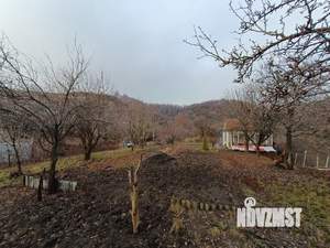 Дом 12м&sup2;, 2-этажный, участок 6 сот.  