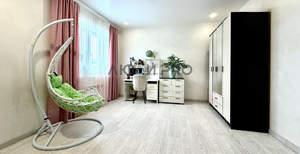 Дом 100м&sup2;, 2-этажный, участок 3 сот.  