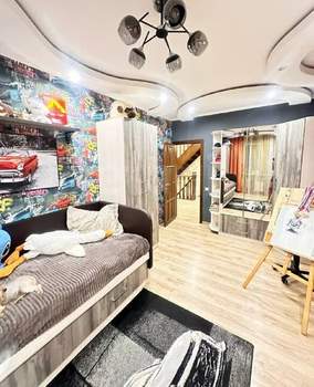 Дом 262м&sup2;, 4-этажный, участок 10 сот.  