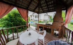 Дом 401м&sup2;, 2-этажный, участок 12 сот.  