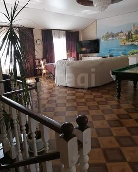 Дом 185м&sup2;, 2-этажный, участок 7 сот.  