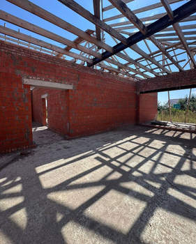 Дом 180м&sup2;, 1-этажный, участок 8 сот.  