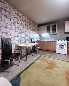 Дом 80м&sup2;, 2-этажный, участок 5 сот.  