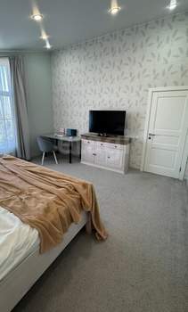 Дом 229м², 3-этажный, участок 6 сот.  