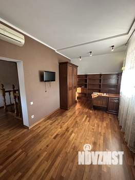 Коттедж 151м², 2-этажный, участок 10 сот.  