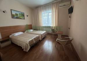 Дом 255м&sup2;, 3-этажный, участок 4 сот.  