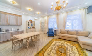 Дом 422м², 3-этажный, участок 18 сот.  