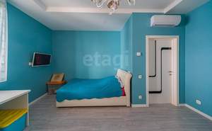 Дом 328м&sup2;, 2-этажный, участок 15 сот.  