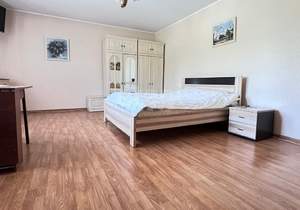 Дом 450м², 2-этажный, участок 20 сот.  