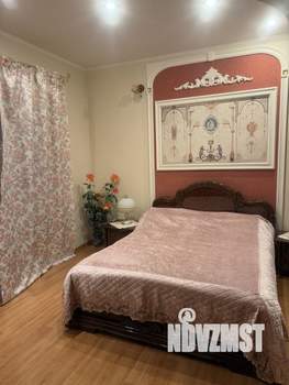 Коттедж 500м&sup2;, 3-этажный, участок 15 сот.  