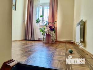 Коттедж 190м², 3-этажный, участок 10 сот.  