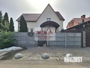 Коттедж 373м&sup2;, 2-этажный, участок 10 сот.  