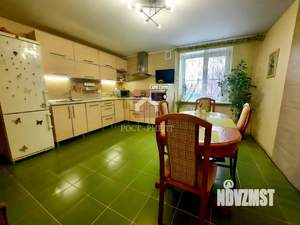 Коттедж 200м², 2-этажный, участок 9 сот.  