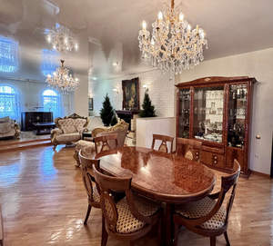 Дом 450м², 3-этажный, участок 6 сот.  