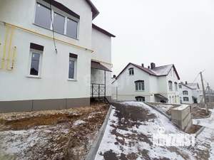 Дом 143м², 3-этажный, участок 2 сот.  