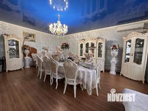 Дом 450м&sup2;, 2-этажный, участок 6 сот.  