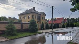 Коттедж 357м&sup2;, 3-этажный, участок 9 сот.  