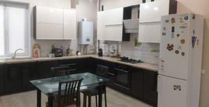 Дом 220м&sup2;, 2-этажный, участок 6 сот.  