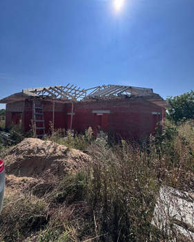 Дом 180м&sup2;, 1-этажный, участок 8 сот.  