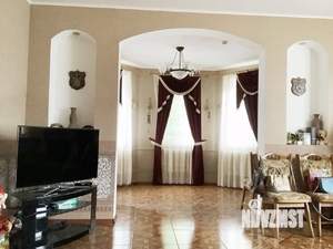 Коттедж 345м², 2-этажный, участок 3 сот.  