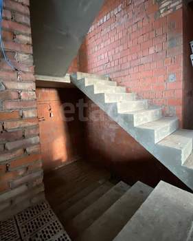 Дом 205м&sup2;, 3-этажный, участок 12 сот.  