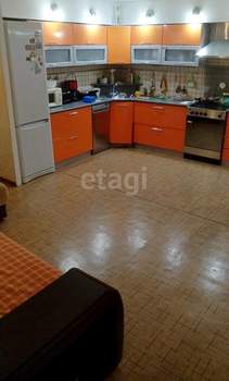 Дом 210м², 2-этажный, участок 3 сот.  