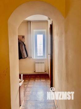 Коттедж 190м², 3-этажный, участок 10 сот.  