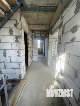 Таунхаус 166м², 3-этажный, участок 207 сот.  