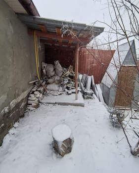 Дом 69м&sup2;, 3-этажный, участок 3 сот.  