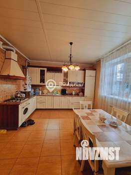 Дом 140м&sup2;, 2-этажный, участок 3 сот.  