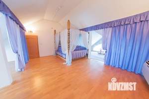 Коттедж 1600м², 4-этажный, участок 15 сот.  