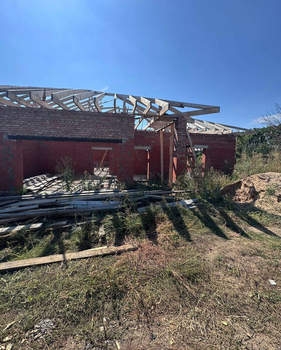 Дом 180м&sup2;, 1-этажный, участок 8 сот.  