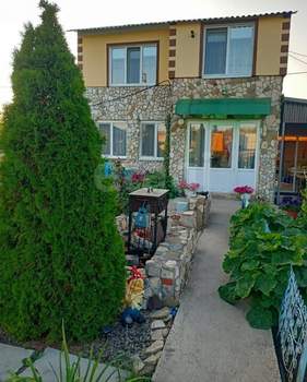 Дом 50м&sup2;, 2-этажный, участок 6 сот.  