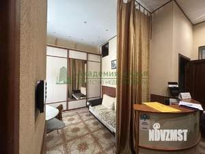 Дом 250м&sup2;, 3-этажный, участок 4 сот.  