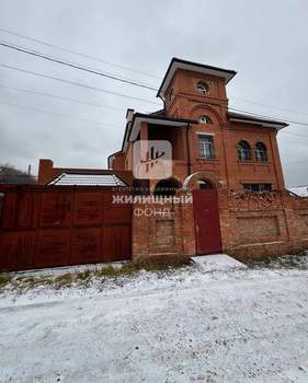 Дом 660м&sup2;, 3-этажный, участок 6 сот.  