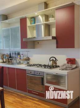 Дом 321м², 3-этажный, участок 13 сот.  