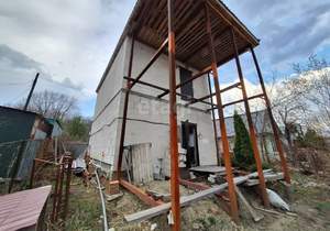 Дом 80м&sup2;, 2-этажный, участок 5 сот.  