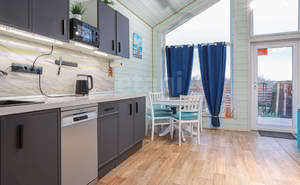 Дом 60м&sup2;, 2-этажный, участок 3 сот.  