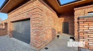 Коттедж 250м&sup2;, 2-этажный, участок 6 сот.  