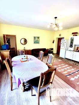 Дом 250м², 3-этажный, участок 10 сот.  
