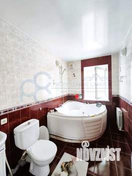 Коттедж 250м², 3-этажный, участок 6 сот.  