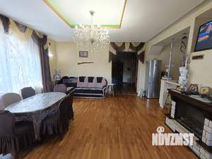 Коттедж 250м², 3-этажный, участок 8 сот.  