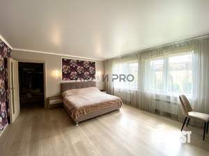 Дом 150м&sup2;, 2-этажный, участок 3 сот.  