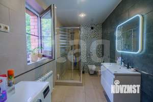 Дом 207м&sup2;, 3-этажный, участок 4 сот.  