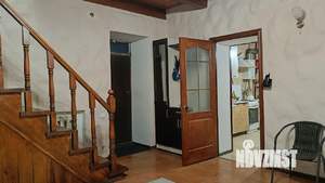Дом 220м², 3-этажный, участок 6 сот.  