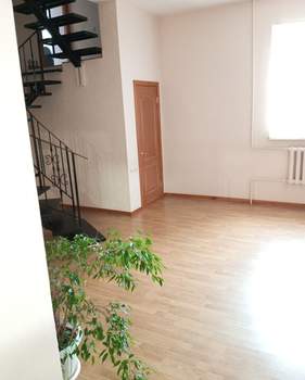 Дом 256м², 2-этажный, участок 16 сот.  