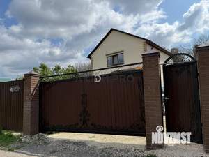 Дом 150м², 2-этажный, участок 10 сот.  