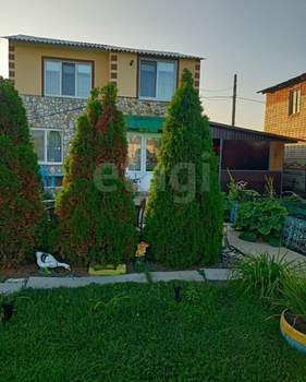 Дом 50м&sup2;, 2-этажный, участок 6 сот.  